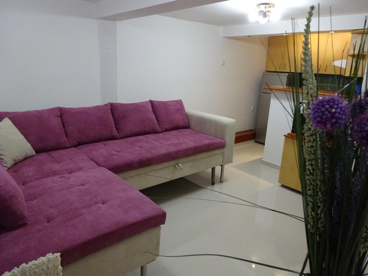 Jasmin White Skopje